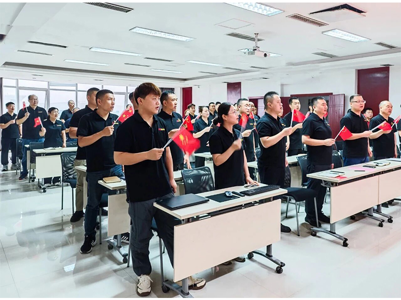 观阅兵砺初心 启质量担使命｜新科起重这场盛会点燃奋进力量